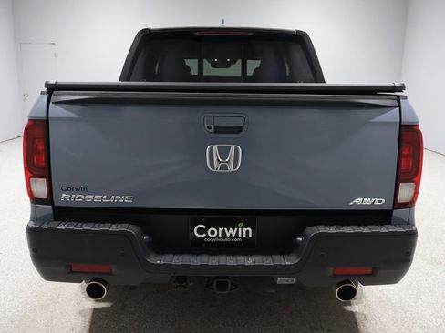 Used 2022 Honda Ridgeline Black Edition image 3