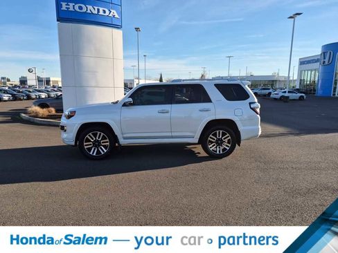 Used 2016 Toyota 4Runner Limited image 3