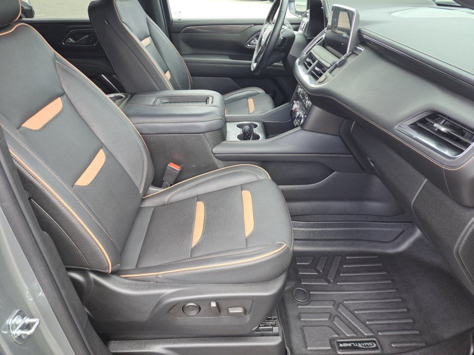 Used 2023 GMC Yukon AT4 w/ Technology Package AWD/4WD image 15