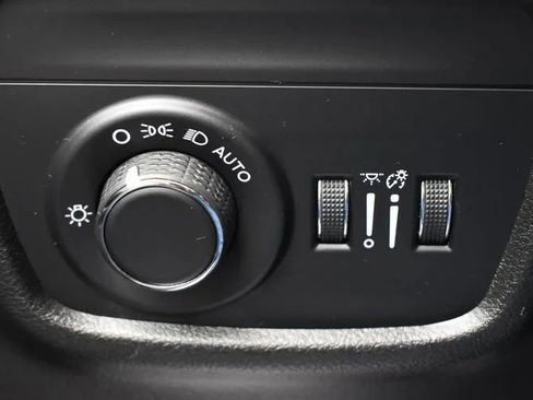 Used 2024 Jeep Grand Cherokee Altitude AWD/4WD image 23