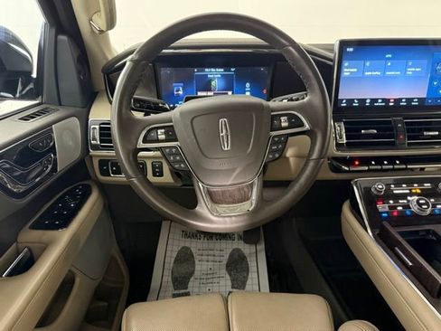 Used 2023 Lincoln Navigator L Reserve w/ Equipment Group 201A AWD/4WD image 25