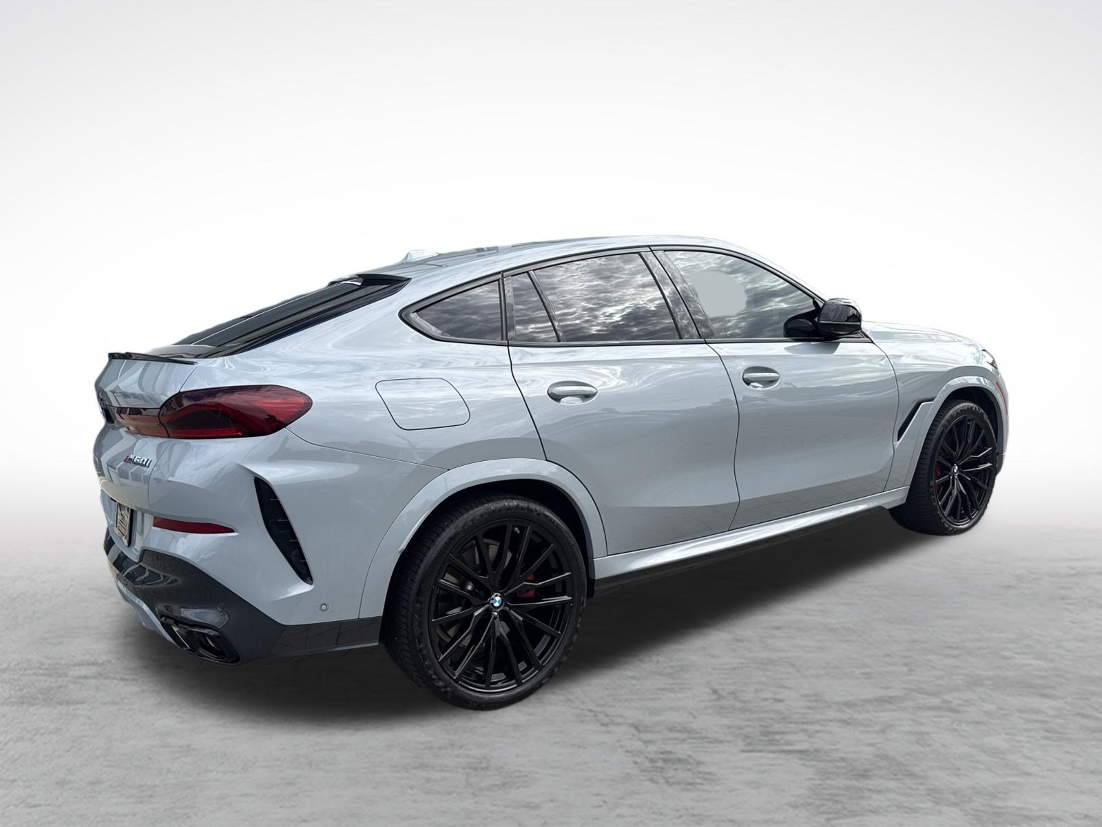 Used 2024 BMW X6 M60i w/ Dynamic Handling Package AWD/4WD image 11
