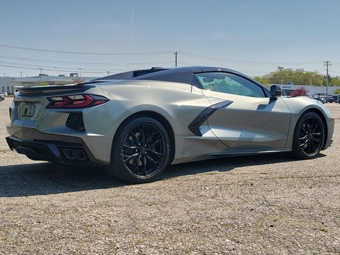 Used 2024 Chevrolet Corvette Stingray Premium Conv w/ Stealth Interior Trim Package RWD image 5