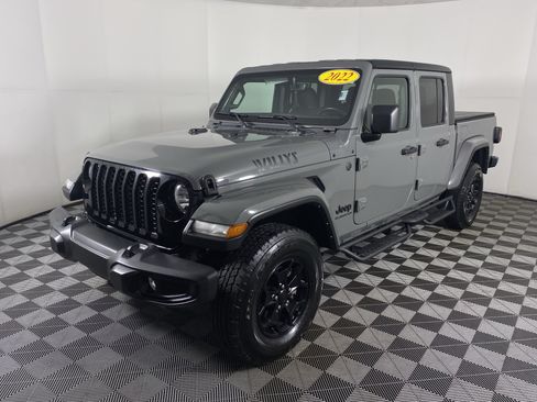 Used 2022 Jeep Gladiator Sport AWD/4WD image 11