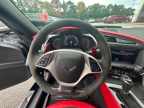 Used 2019 Chevrolet Corvette Z06 RWD image 13