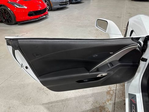 Used 2019 Chevrolet Corvette Stingray Convertible w/ 1LT RWD image 13