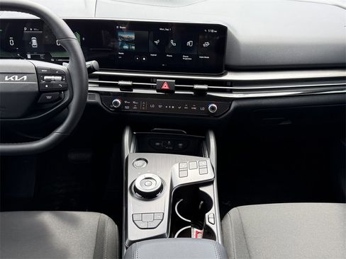 New 2026 Kia Sportage S image 16