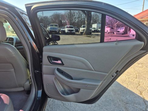 Used 2015 Chevrolet Malibu LT w/ Leather Package image 17