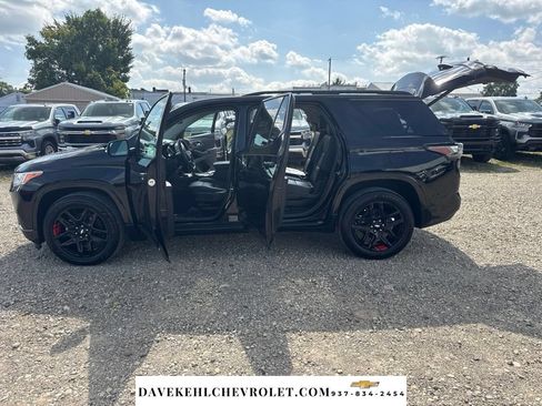 Used 2020 Chevrolet Traverse Premier w/ Redline Edition AWD/4WD image 11