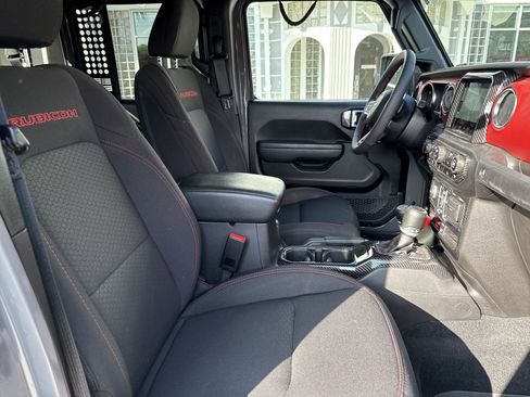 Used 2023 Jeep Gladiator Rubicon w/ Cold Weather Group image 33