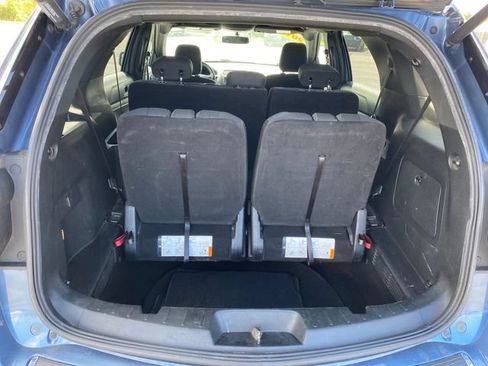 Used 2018 Ford Explorer XLT w/ Equipment Group 201A AWD/4WD image 19