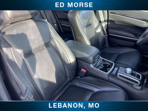 Used 2023 Chrysler 300 Touring L image 26