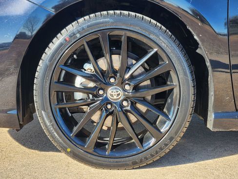 Used 2023 Toyota Camry XSE w/ Navigation Package image 14