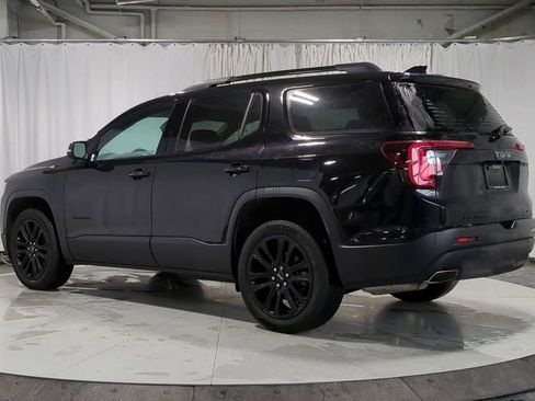 Used 2023 GMC Acadia SLT w/ Elevation Edition image 8