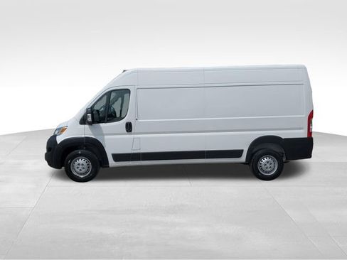 Used 2025 RAM ProMaster 2500 w/ Convenience Group FWD image 7