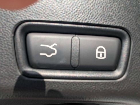 Used 2023 Maserati Grecale Modena AWD/4WD image 14