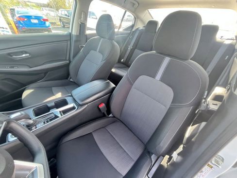 Used 2025 Nissan Sentra SV image 34