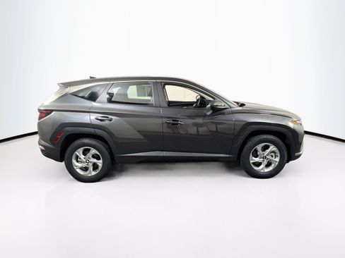 Used 2024 Hyundai Tucson SE AWD/4WD image 4