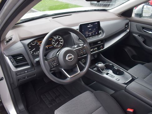 Used 2023 Nissan Rogue SV FWD image 27