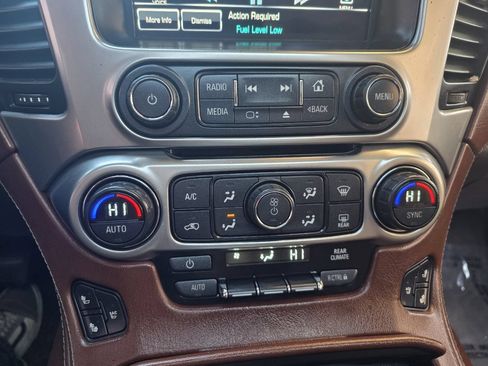 Used 2015 Chevrolet Suburban LTZ AWD/4WD image 30