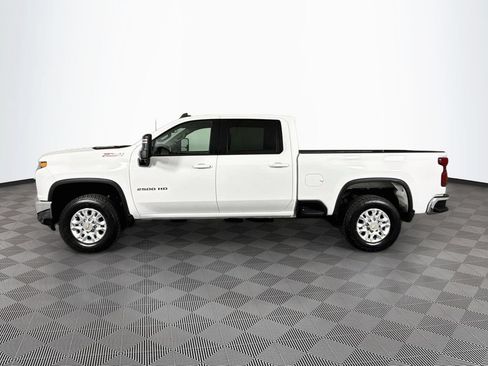 Used 2023 Chevrolet Silverado 2500 LT AWD/4WD image 4