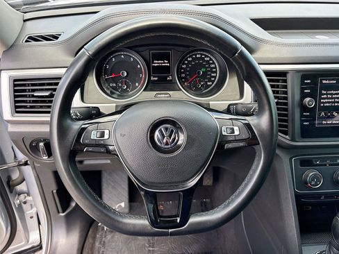 Used 2018 Volkswagen Atlas SE FWD image 11