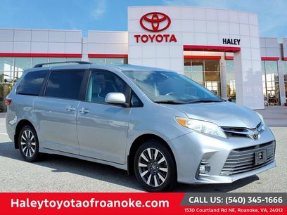 Used 2018 Toyota Sienna XLE w/ XLE Navigation Package