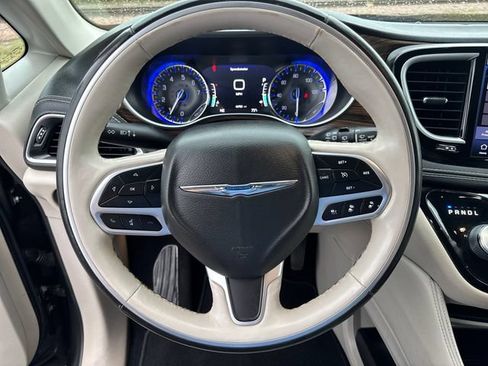 Used 2021 Chrysler Pacifica Limited w/ Premium & Safety Sphere Group AWD/4WD image 15