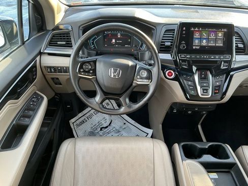 Used 2023 Honda Odyssey Elite image 12