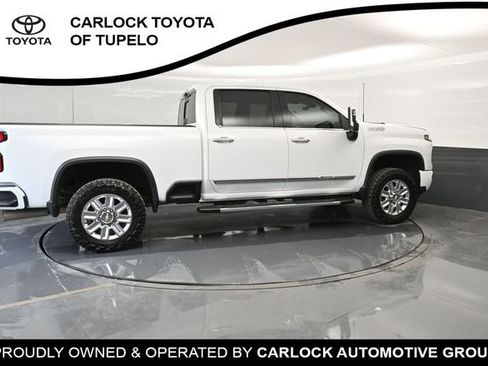 Used 2025 Chevrolet Silverado 2500 High Country w/ High Country Premium Package AWD/4WD image 4