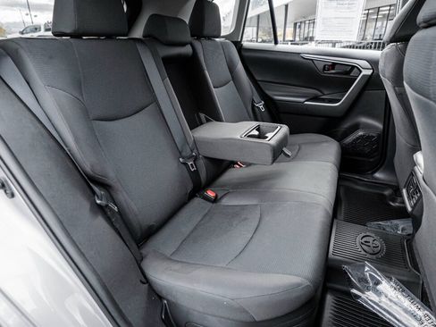 Used 2021 Toyota RAV4 LE image 26