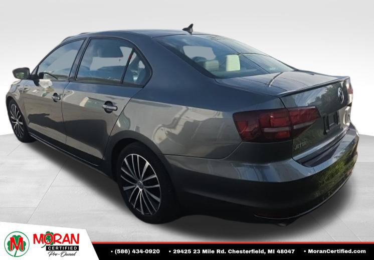 Used 2016 Volkswagen Jetta Sport w/ Lighting Package FWD image 2