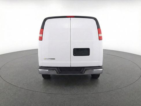 Used 2025 Chevrolet Express 3500 LT w/ LT Preferred Equipment Group image 7