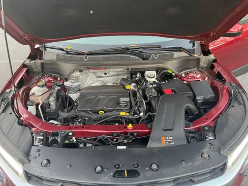 Used 2025 Chevrolet Trax LT image 28