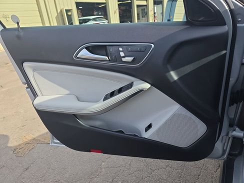 Used 2019 Mercedes-Benz GLA 250 image 33