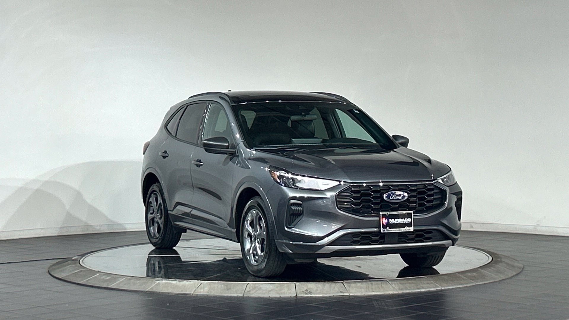 Used 2023 Ford Escape ST-Line w/ Tech Pack #1 AWD/4WD image 2