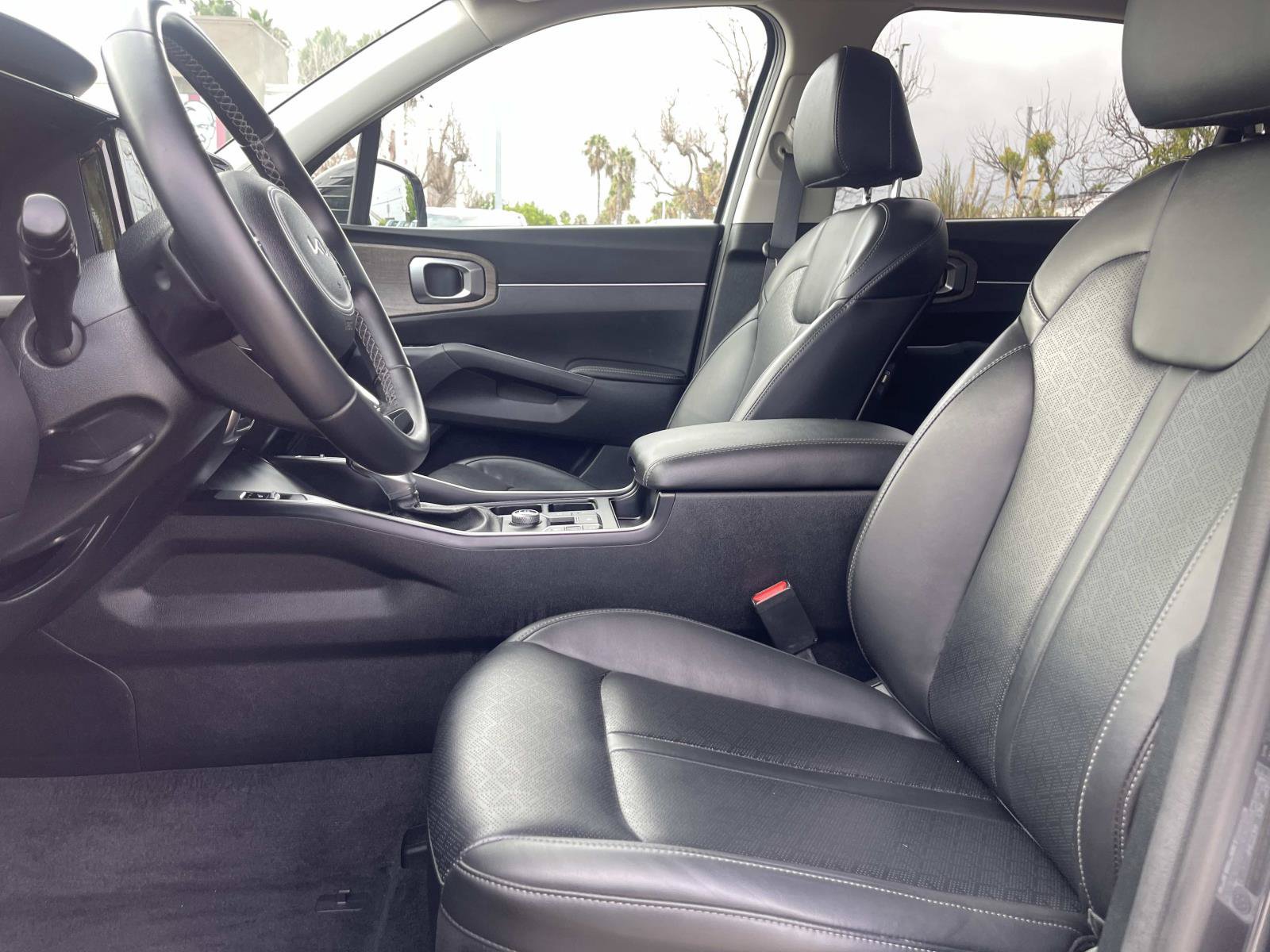 Used 2023 Kia Sorento EX w/ Panoramic Sunroof Package FWD image 19