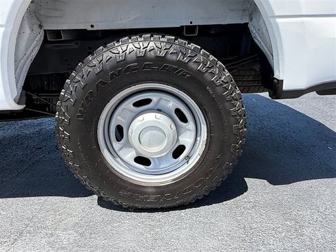 Used 2021 Ford F250 XL w/ Power Equipment Group AWD/4WD image 30