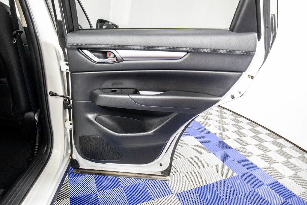 Used 2020 MAZDA CX-5 Touring FWD image 17