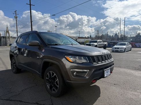 Used 2019 Jeep Compass Trailhawk image 7