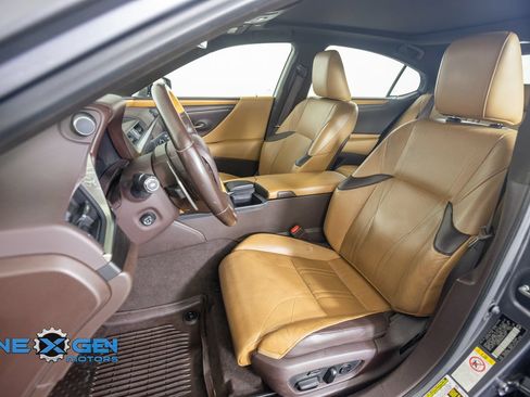 Used 2019 Lexus ES 350 w/ Accessory Package FWD image 27