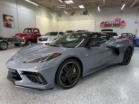 Used 2024 Chevrolet Corvette Stingray Premium Conv w/ Z51 Performance Package RWD image 1