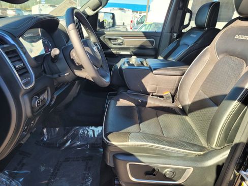 Used 2025 RAM 1500 Laramie AWD/4WD image 15