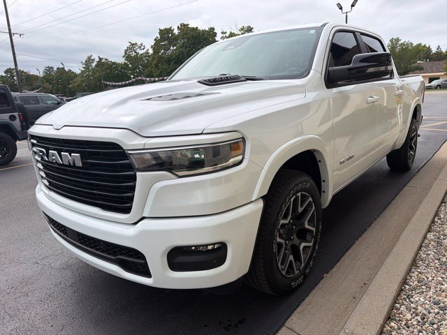 Used 2025 RAM 1500 Laramie w/ Sport Appearance Package AWD/4WD image 19