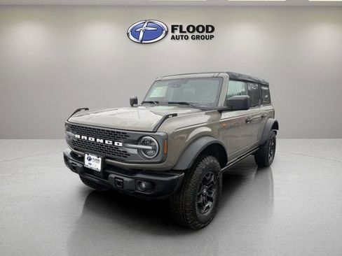 New 2026 Ford Bronco Badlands image 3