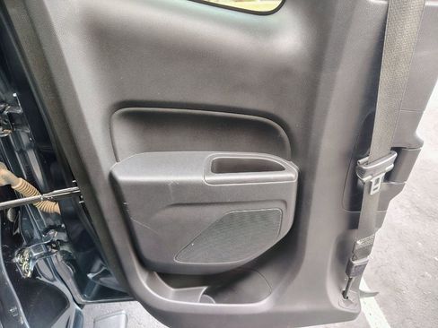 Used 2019 Chevrolet Colorado Z71 image 12