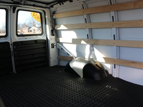 Used 2024 Chevrolet Express 2500 w/ Driver Convenience Package image 27