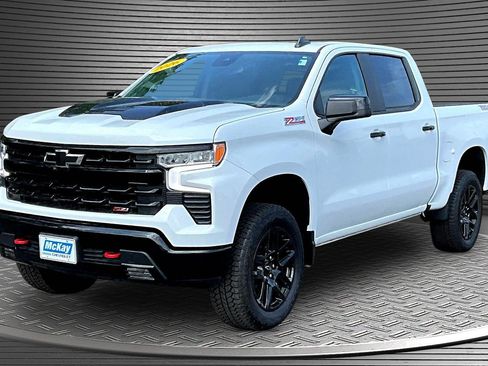 Used 2026 Chevrolet Silverado 1500 LT Trail Boss w/ Convenience Package II AWD/4WD image 3