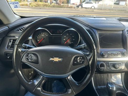 Used 2017 Chevrolet Impala LT w/ Convenience Package FWD image 20