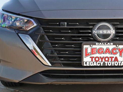 Used 2024 Nissan Sentra SV FWD image 9